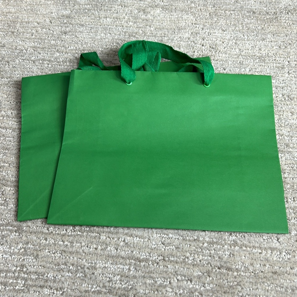 2 Kelly Green Textured Line Gift Bags